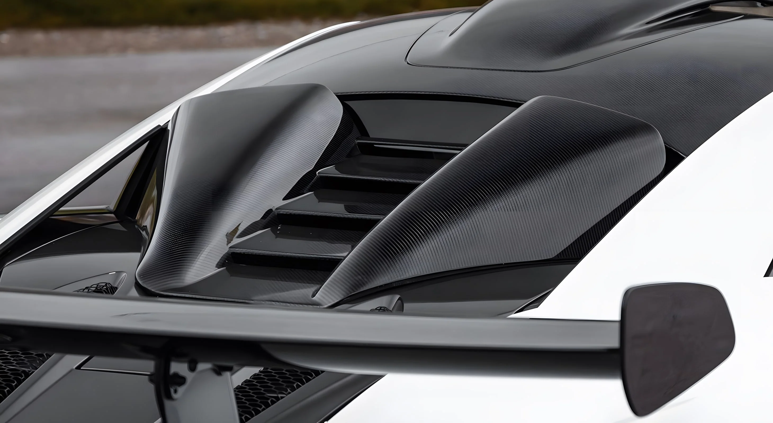 McLaren 620R | Novitec Carbon Roof Air-Intake - Image 2